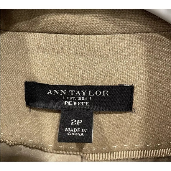 Ann Taylor Blazer Size 2P Tan Color Front Pockets Wool Blend One Button Closure - Picture 4 of 7
